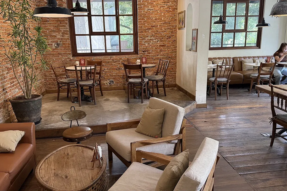 All Day Coffee laptopfreundliches Café in Cửa Nam