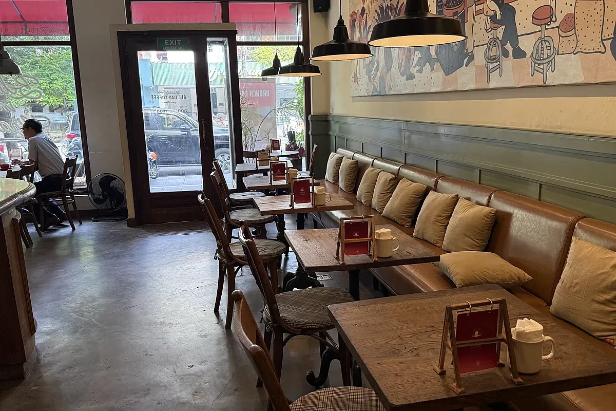 All Day Coffee laptopfreundliches Café in Cửa Nam