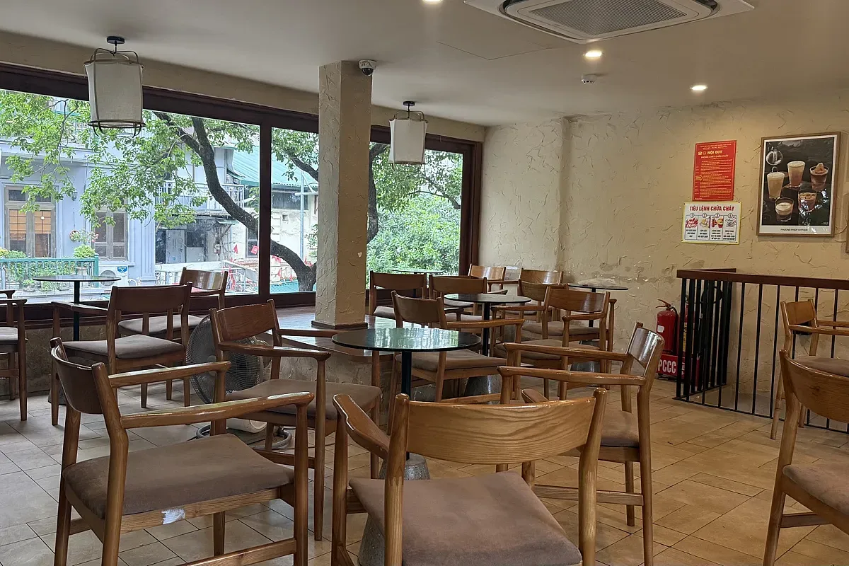 Phê La – Hàng Cót – Image 1
