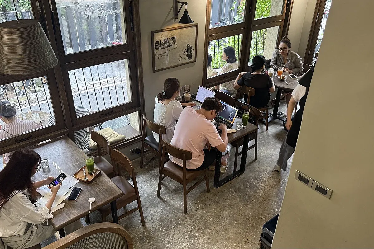 MONO Coffee Lab – Hồ Xuân Hương – Image 1
