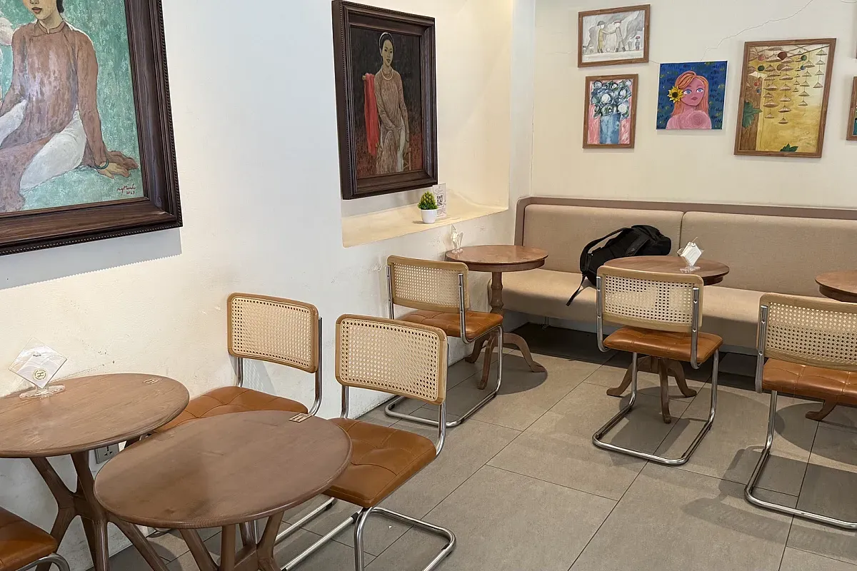 Lucific Café – 18 Hàng Thùng – Image 1