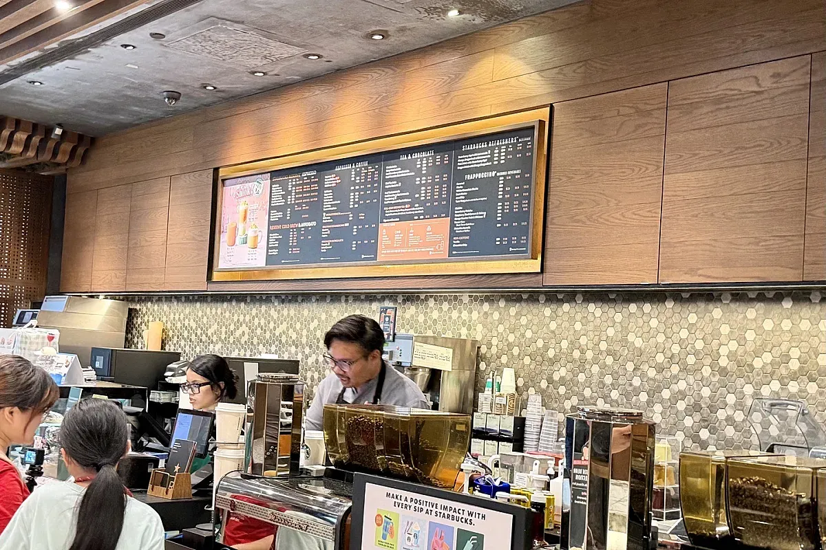 Starbucks – Jewel Changi Airport – Image 2