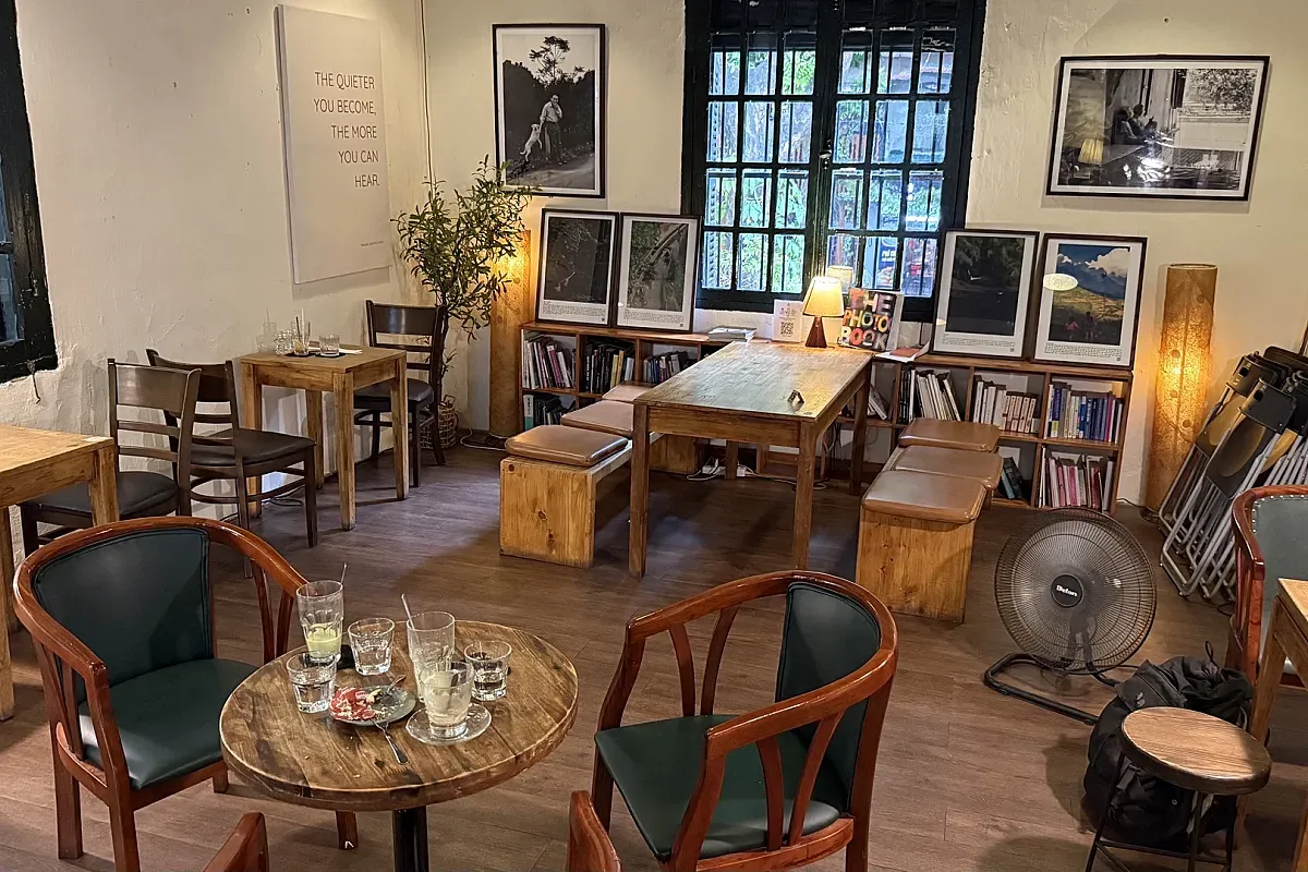 Tranquil Books & Coffee – Image 3