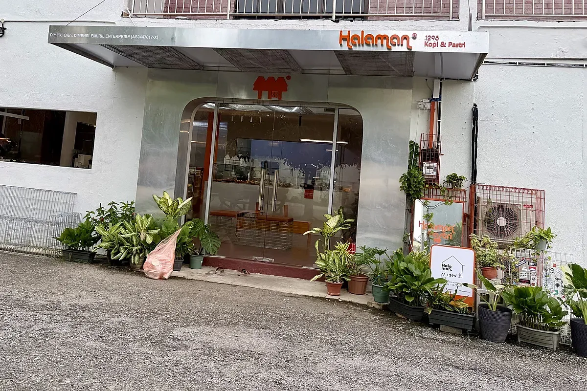 Halaman. Coffee & Pastry – Image 4