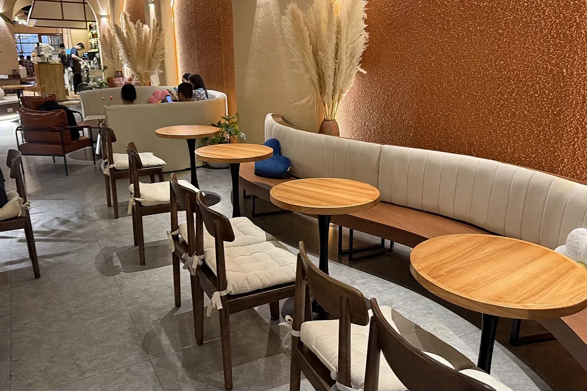 1 Chạm Coffee – Image 3