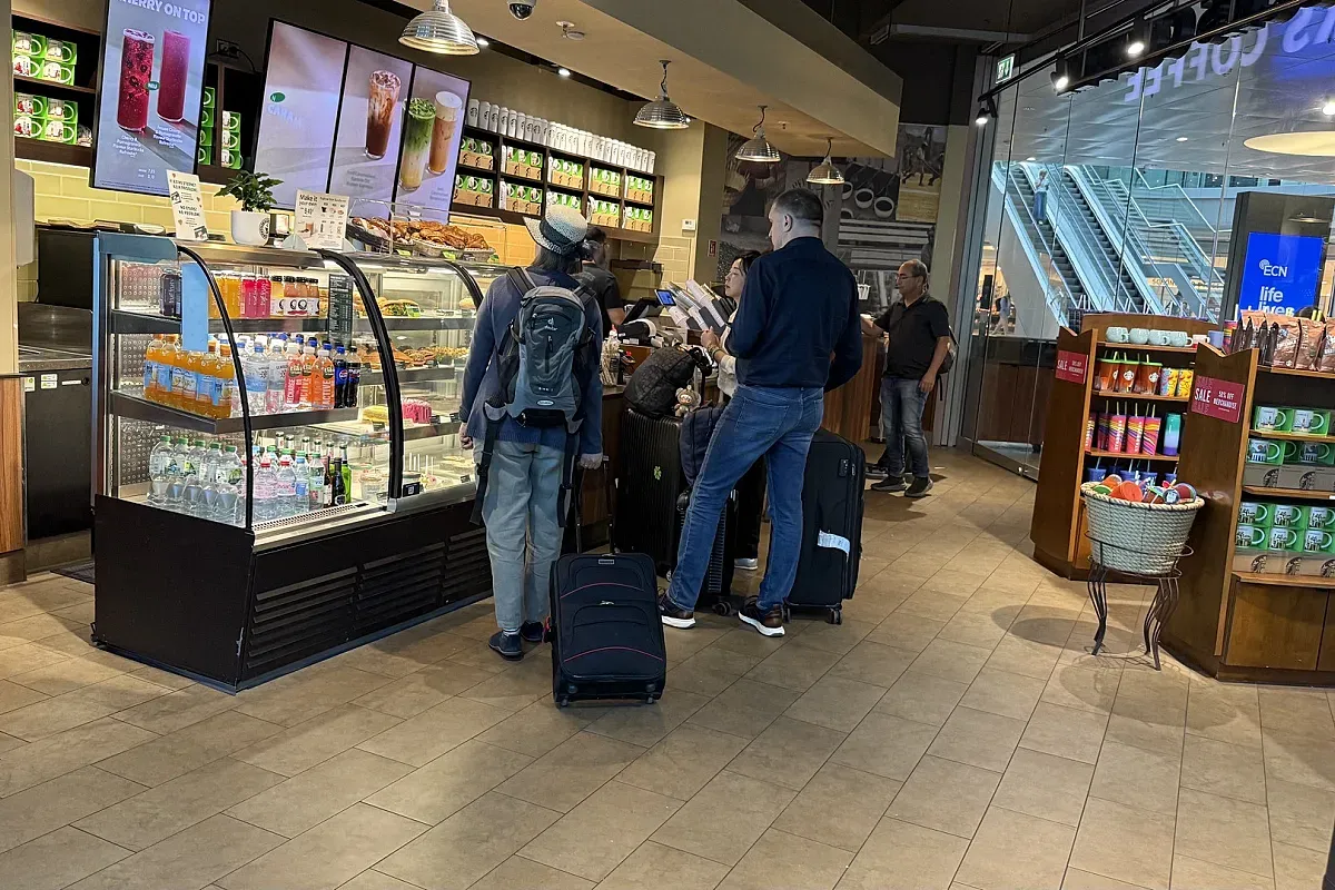 Starbucks – Image 1