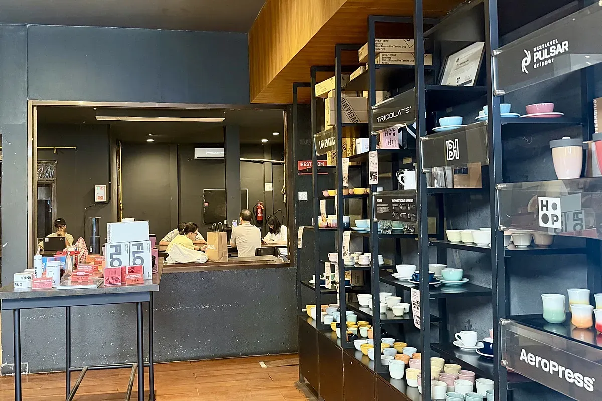 Space Coffee Roastery laptop friendly café in Sleman