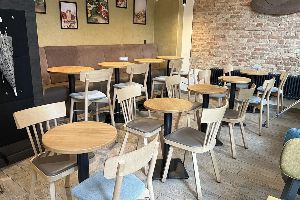 Square Café – Image 1