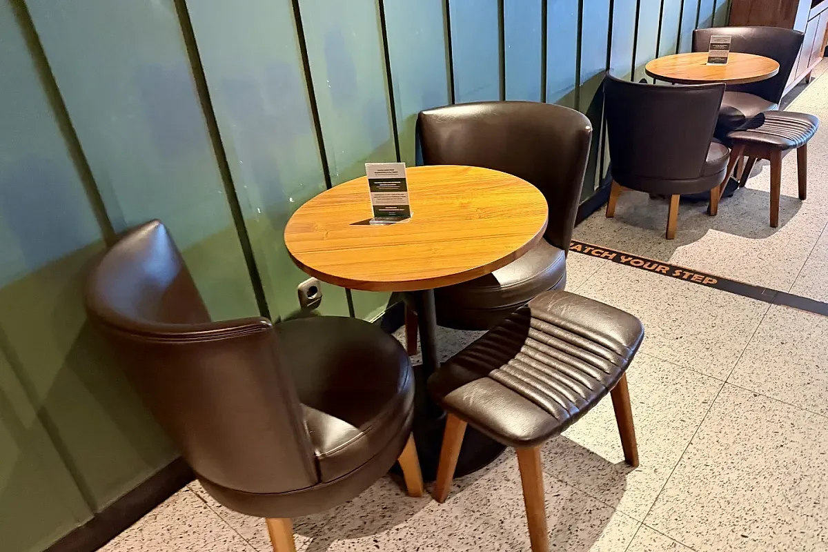 Starbucks Kulon Progo Airport in Kabupaten Kulon Progo – Bild 1