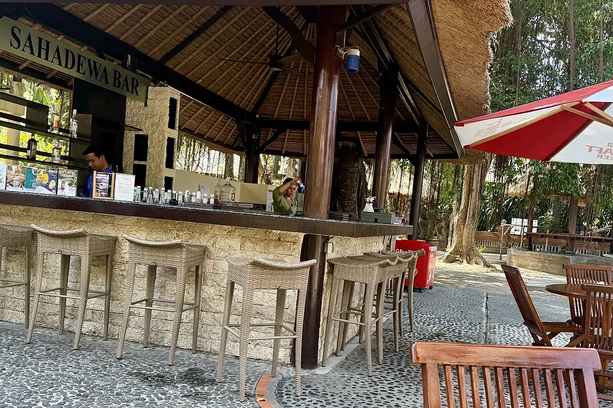 Sahadewa Bar – Image 1
