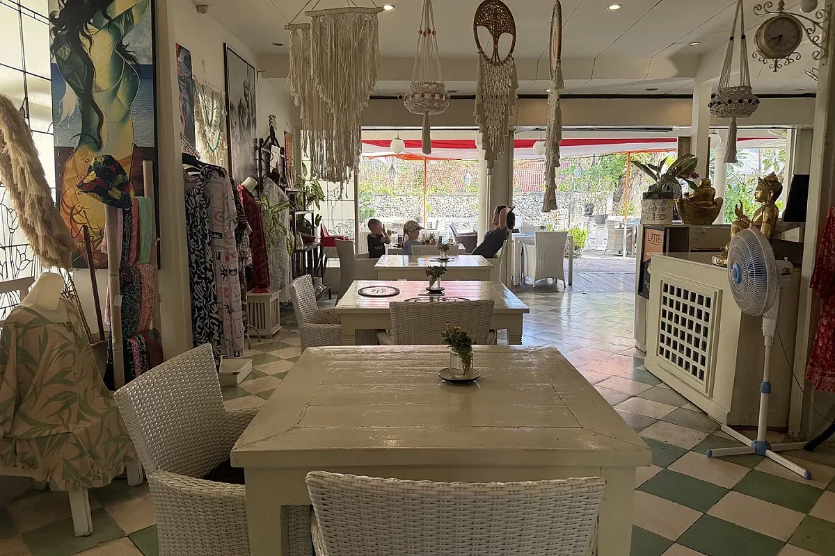 Gardenia Cafe – Image 1