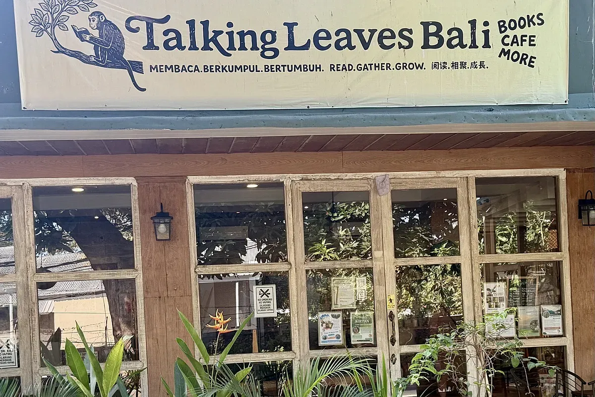 Talking Leaves Bali Bookshop – Image 1