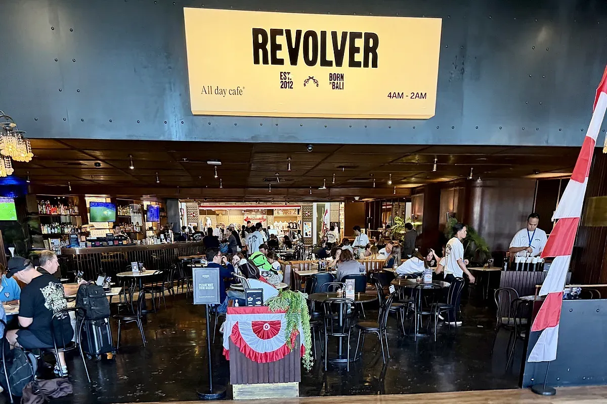 Revolver International Airport in Kabupaten Badung – Bild 1