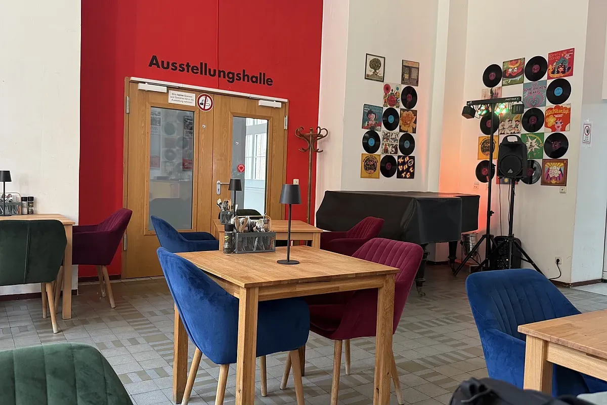 WEWERKA ART Café & Bistro laptop friendly café in Magdeburg