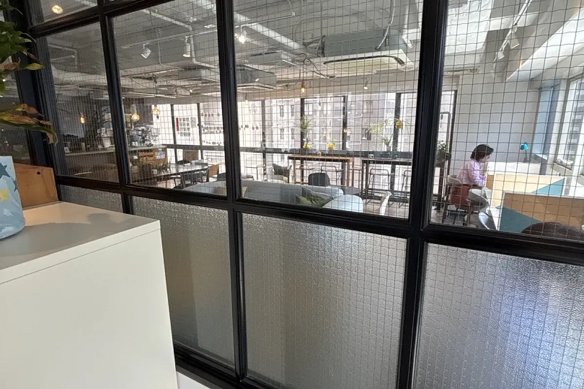 Desk-one 溫室 (Causeway Bay) – Image 3