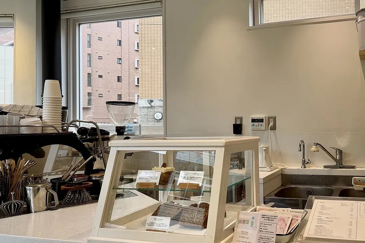BREATHER COFFEE laptop friendly café in Zushi