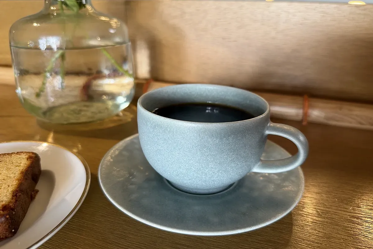 ONIBUS COFFEE Nakameguro 3 Chome laptop friendly café in Meguro City
