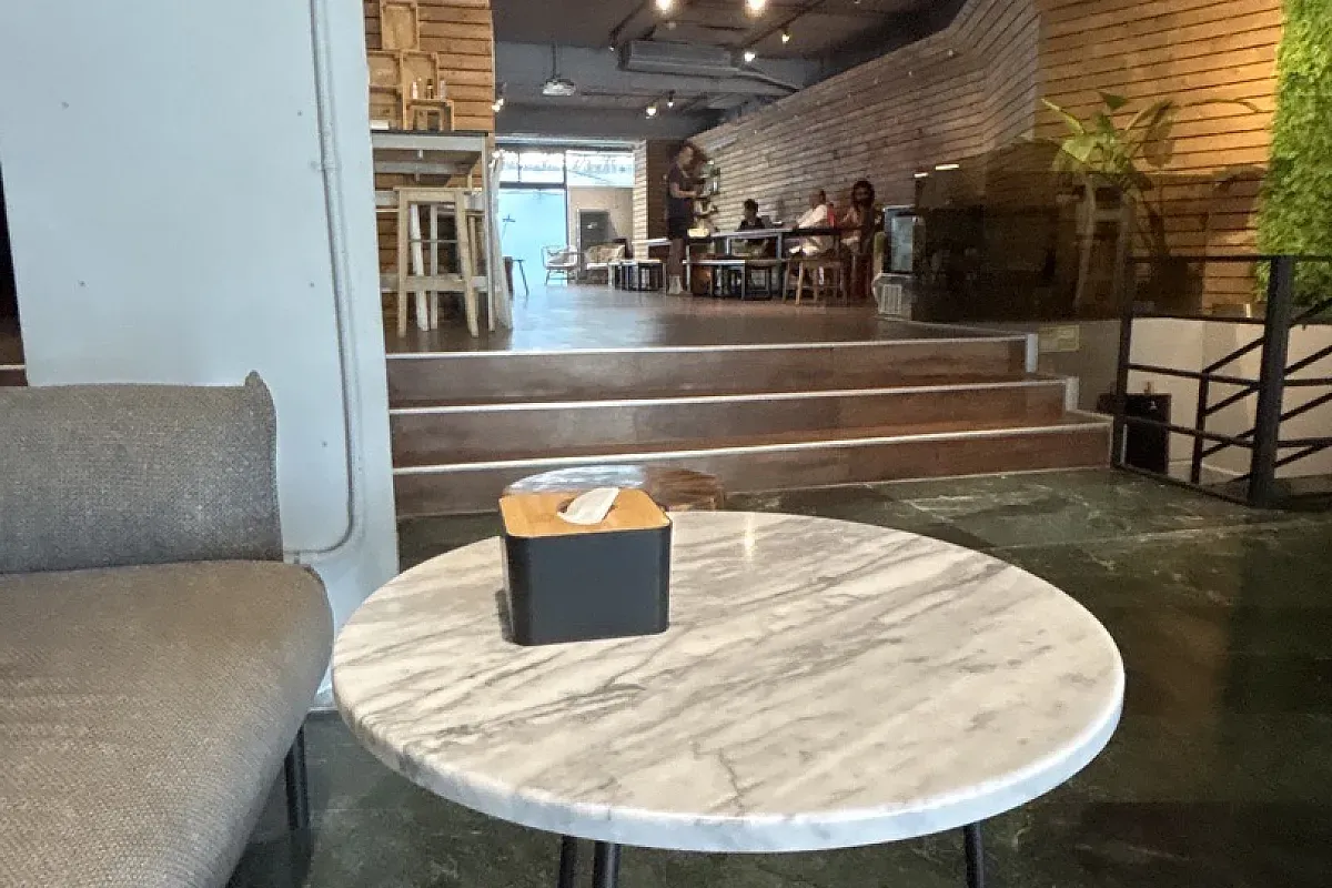 MEANDER Taipei laptop friendly café in Wanhua District