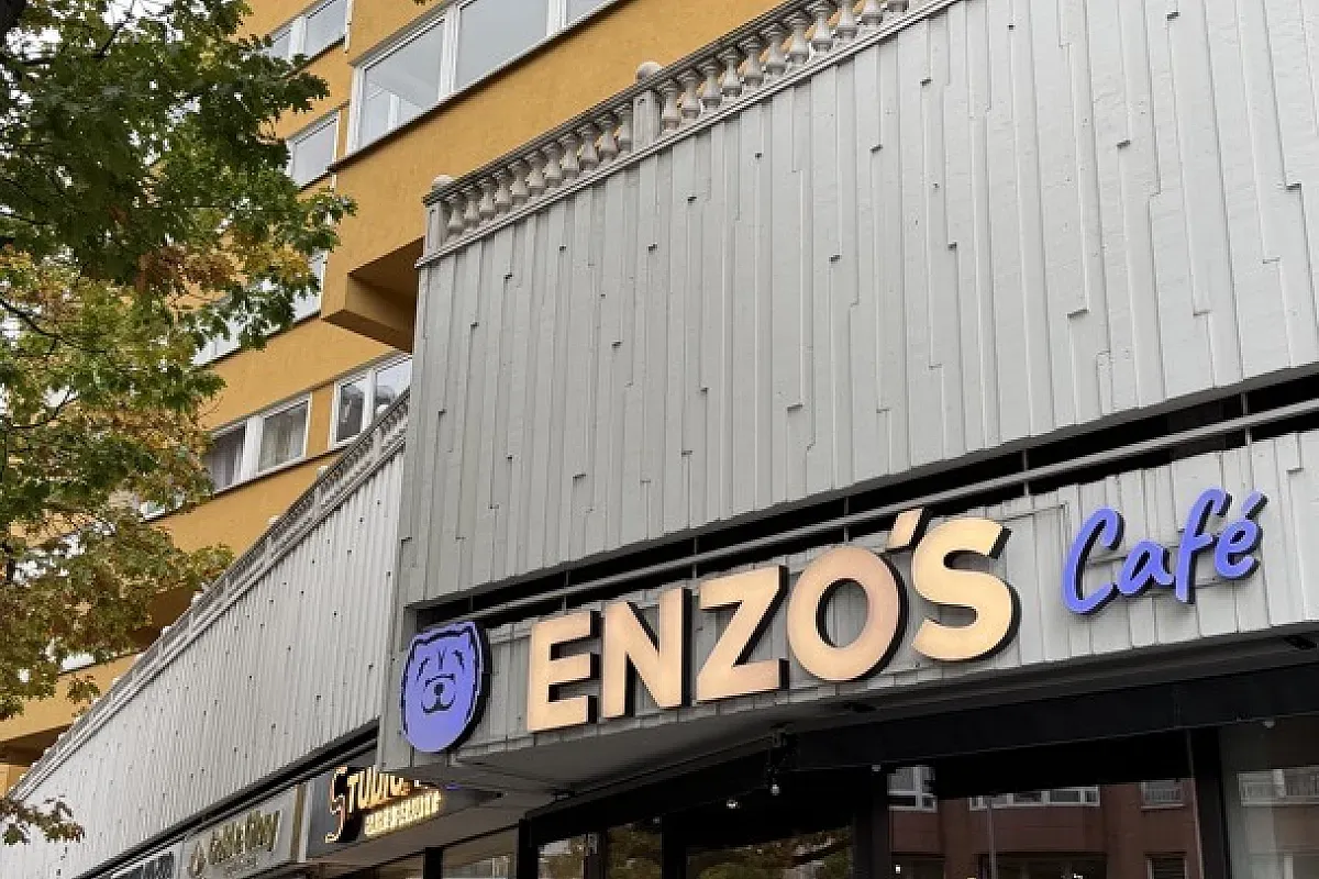 Enzo's Café Berlin laptop friendly café in Berlin