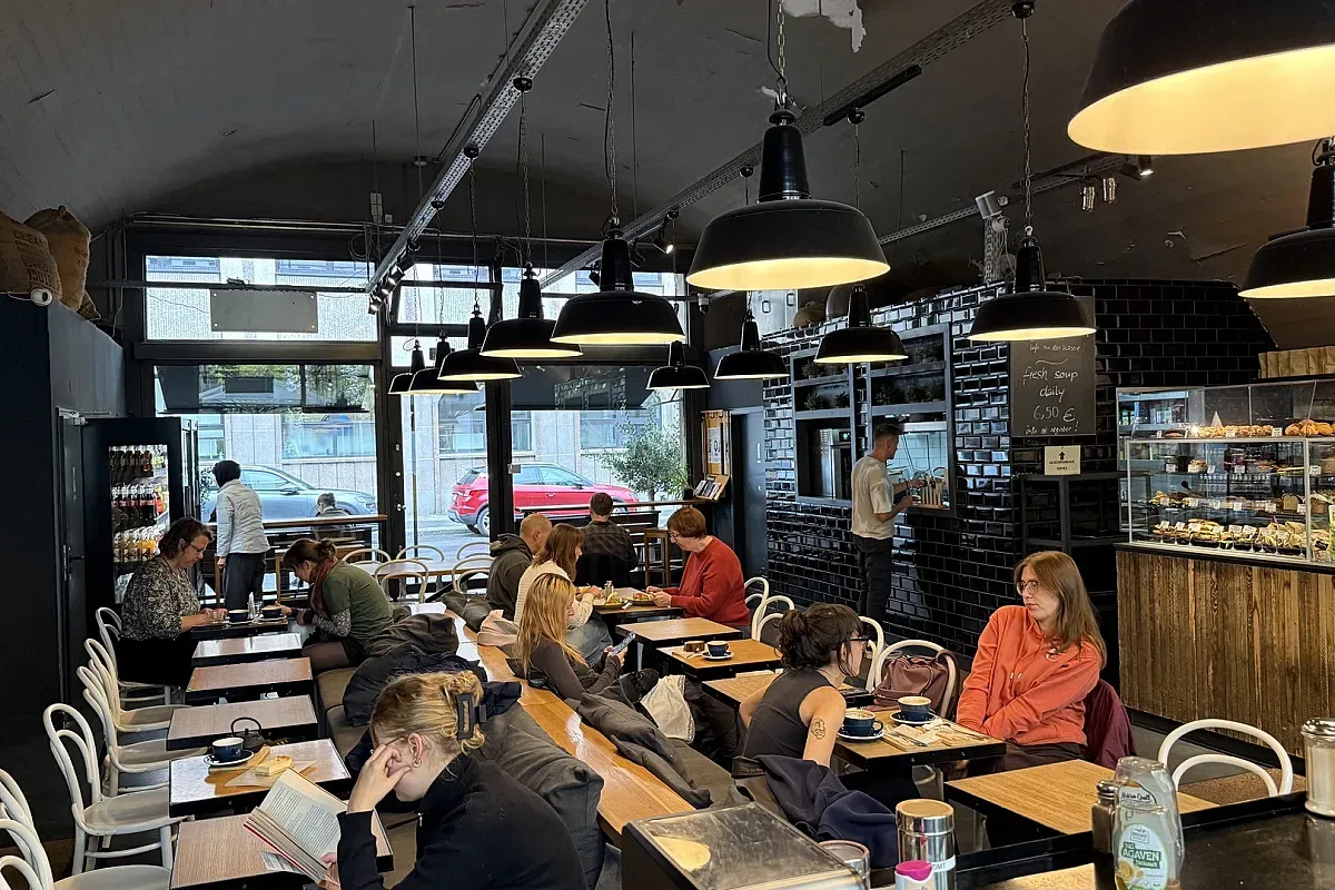 Pure Origins Estate Coffee laptop friendly café in Berlin