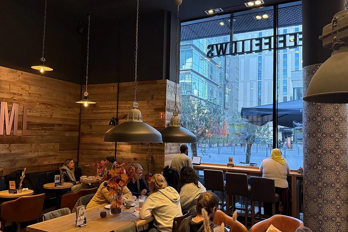 Coffee Fellows - Kaffee, Bagels, Frühstück laptop friendly café in Berlin