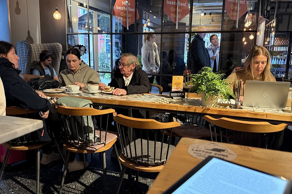 Coffee Fellows - Kaffee, Bagels, Frühstück laptopfreundliches Café in Hamburg